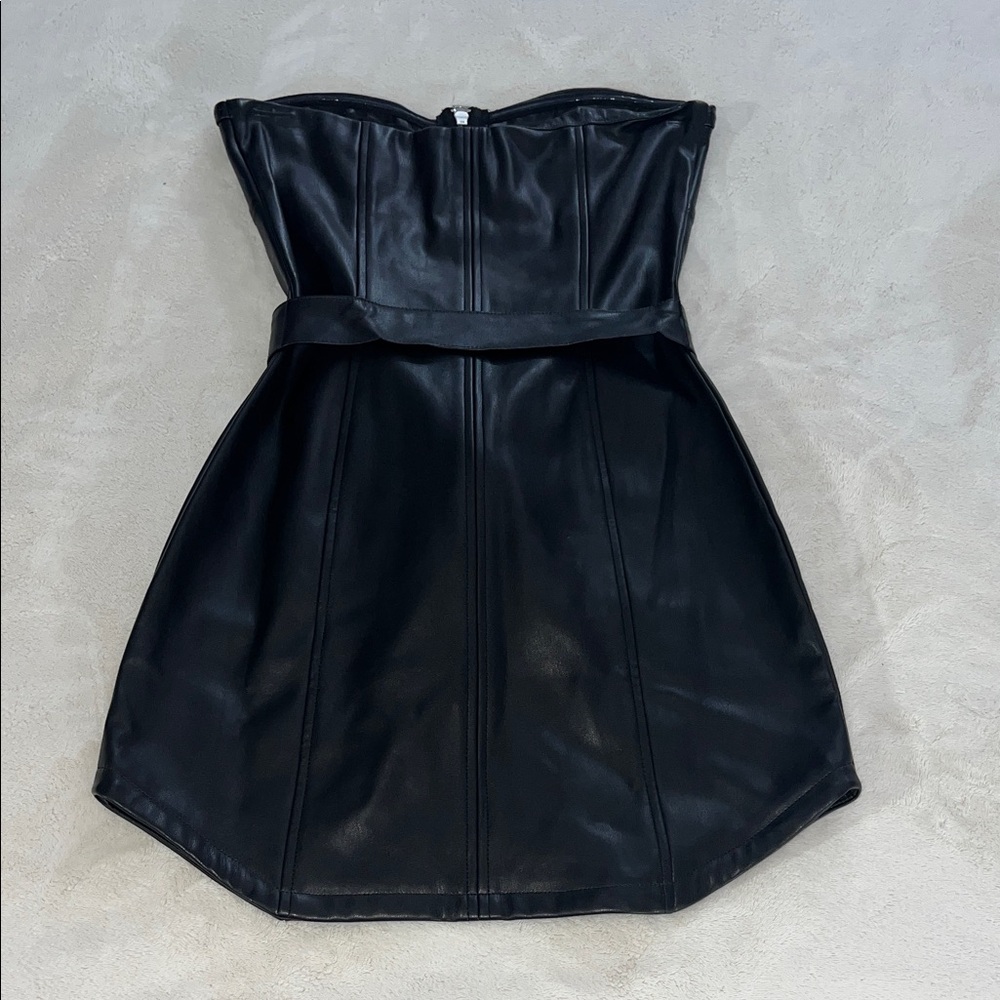 Tiger Mist Black Strapless Dress with Belt - Picture 3 of 3